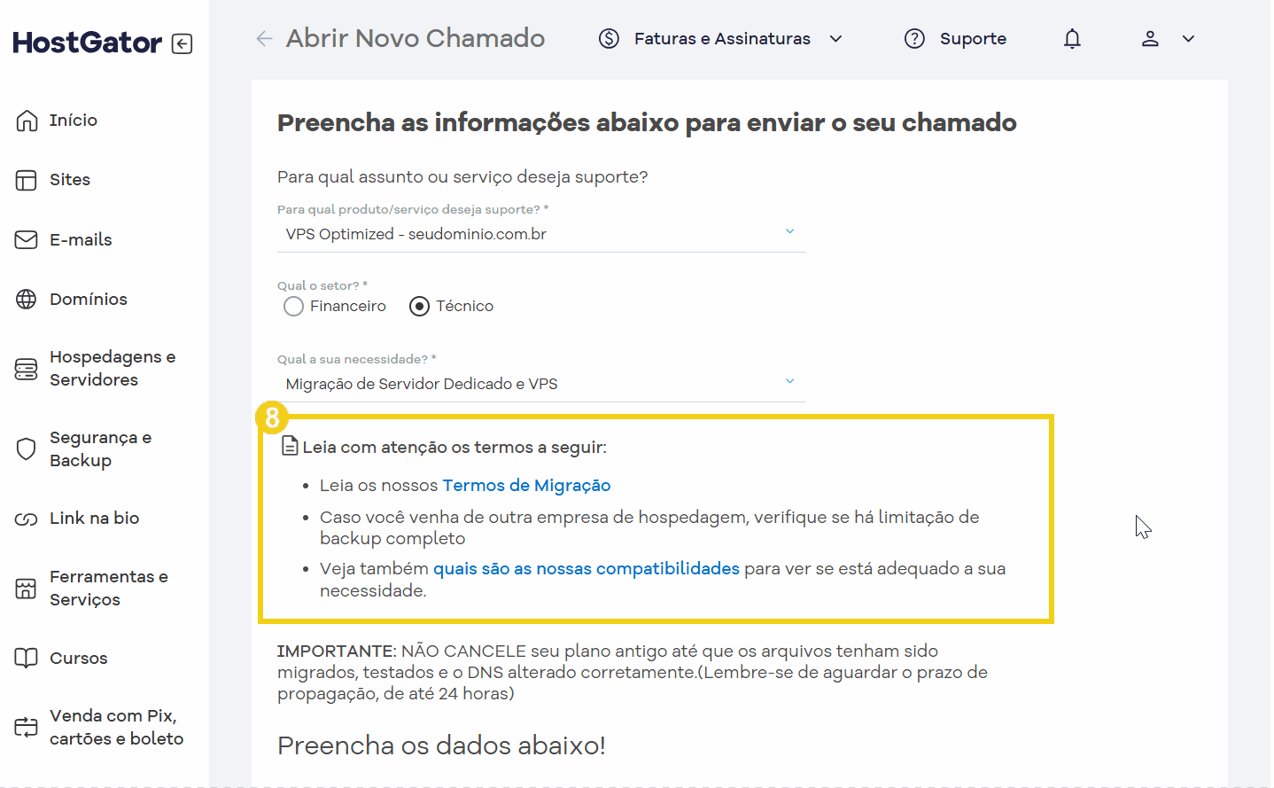 Tela de suporte da HostGator mostrando informações sobre migração de servidor e detalhes necessários para enviar um chamado.