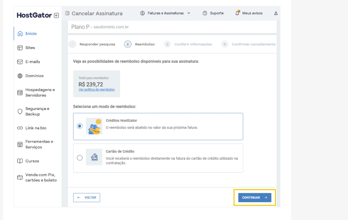 Tela de plataforma HostGator exibindo opções de reembolso de créditos no painel de controle, incluindo valor em reais e botão de continuar em destaque