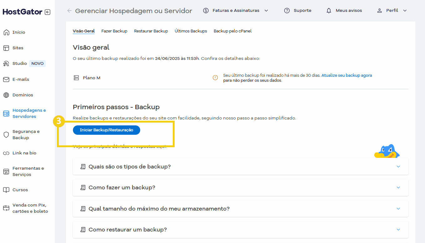 Tela do painel de gerenciamento de hospedagem de site no HostGator, mostrando opções de backup e restauração 