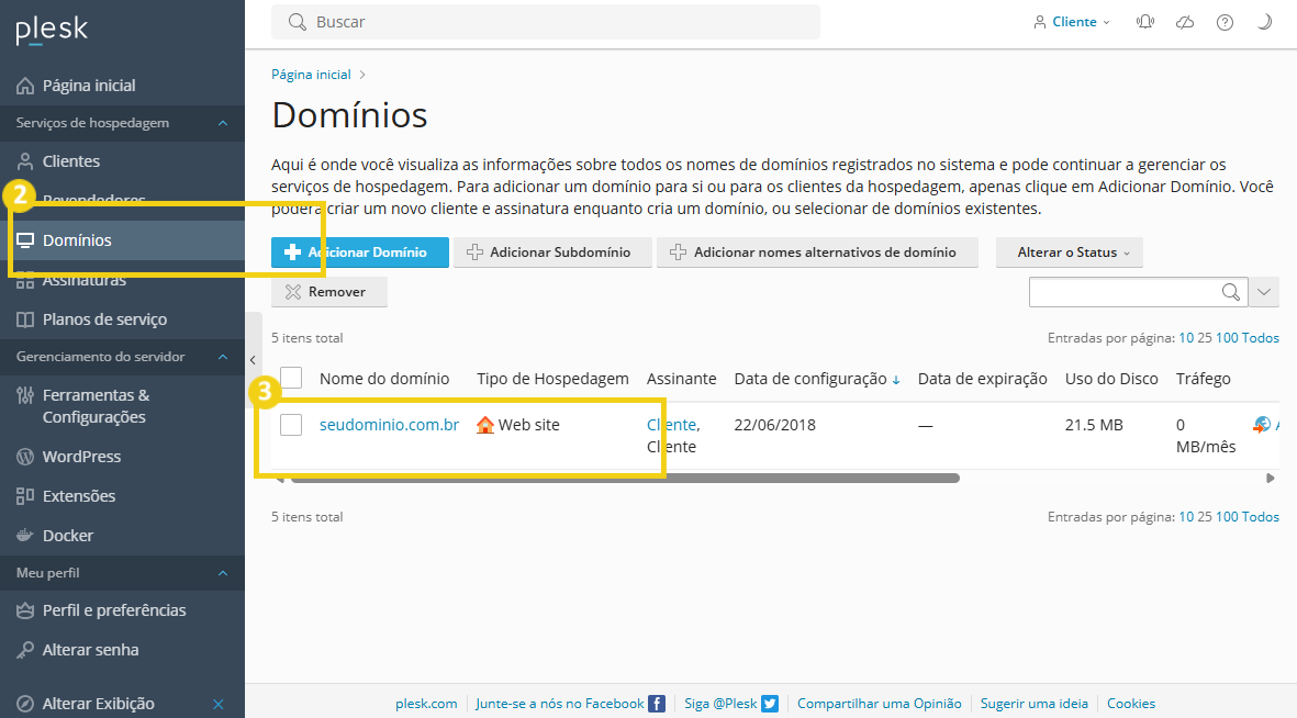 Imagem mostrando o painel do plesk, com a barra de busca para procurar por domínio