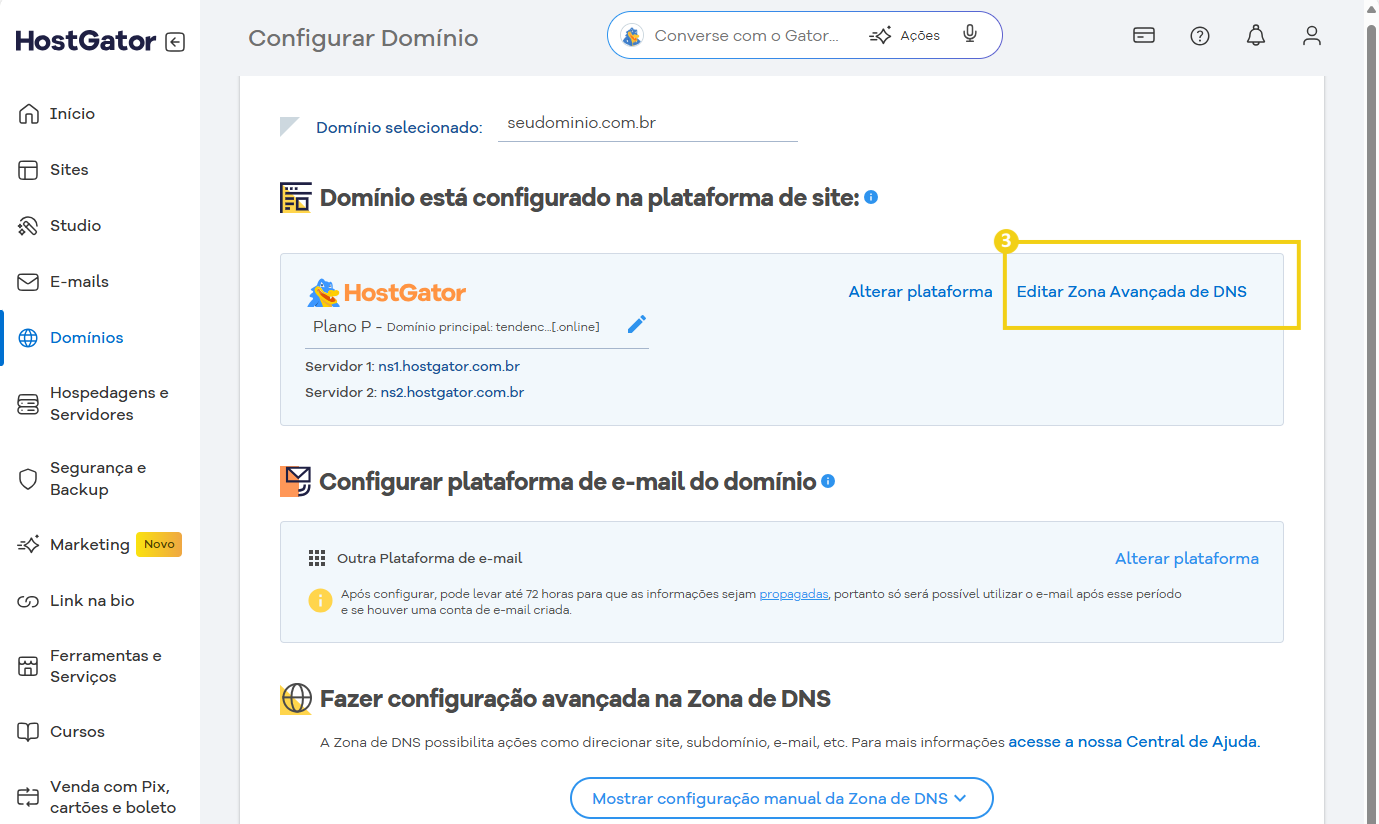 Imagem mostrando painel de configuração de domínio na plataforma HostGator, destacando a opão de Editar Zona Avançada de DNS 
