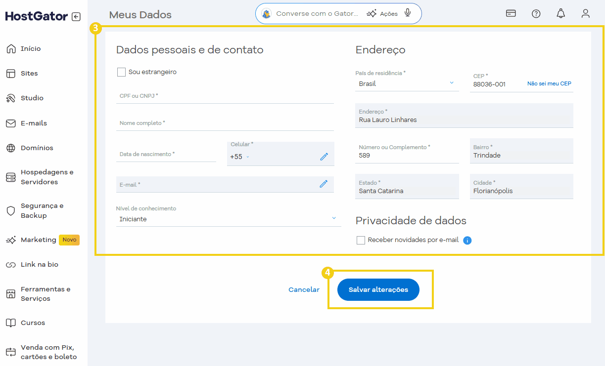 Imagem da tela de configurações de conta no HostGator, mostrando opções de dados pessoais e endereço, com destaque para o botão 'Salvar alterações' em azul.
