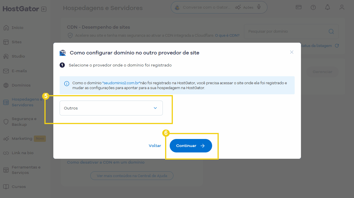 Tela de configuração de domínio no HostGator, exibindo instruções para selecionar o provedor do domínio.