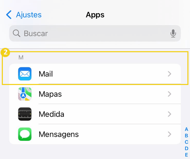 Imagem da tela de configurações do iPhone mostrando opções de aplicativos, com destaque para o aplicativo Mail na lista de apps. 
