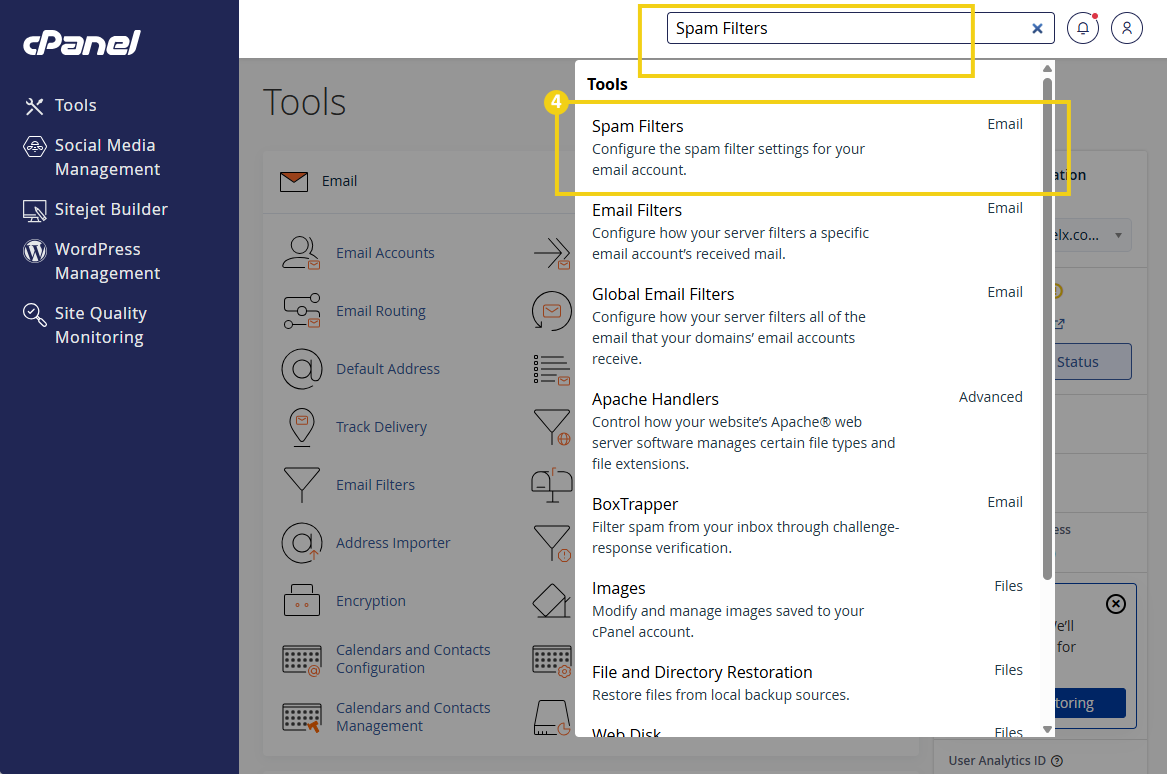 Tela de ferramentas do cPanel mostrando várias opções de gerenciamento de email, incluindo filtros, encaminhadores e autenticação, essencial para gerenciamento de servidor de email.