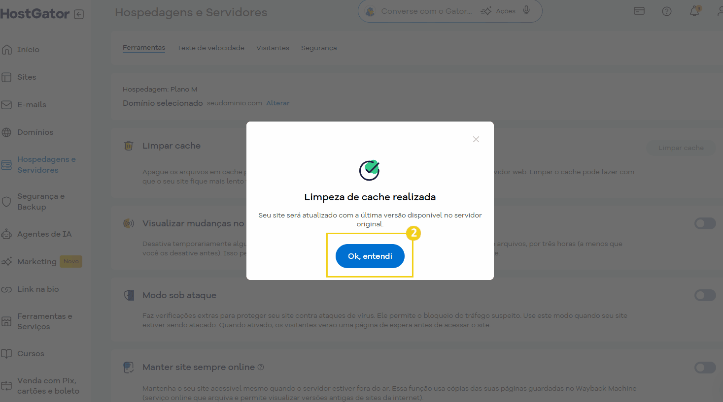 Tela do painel de controle do HostGator mostrando opções para otimizar hospedagem como limpar cache e modo de ataque.