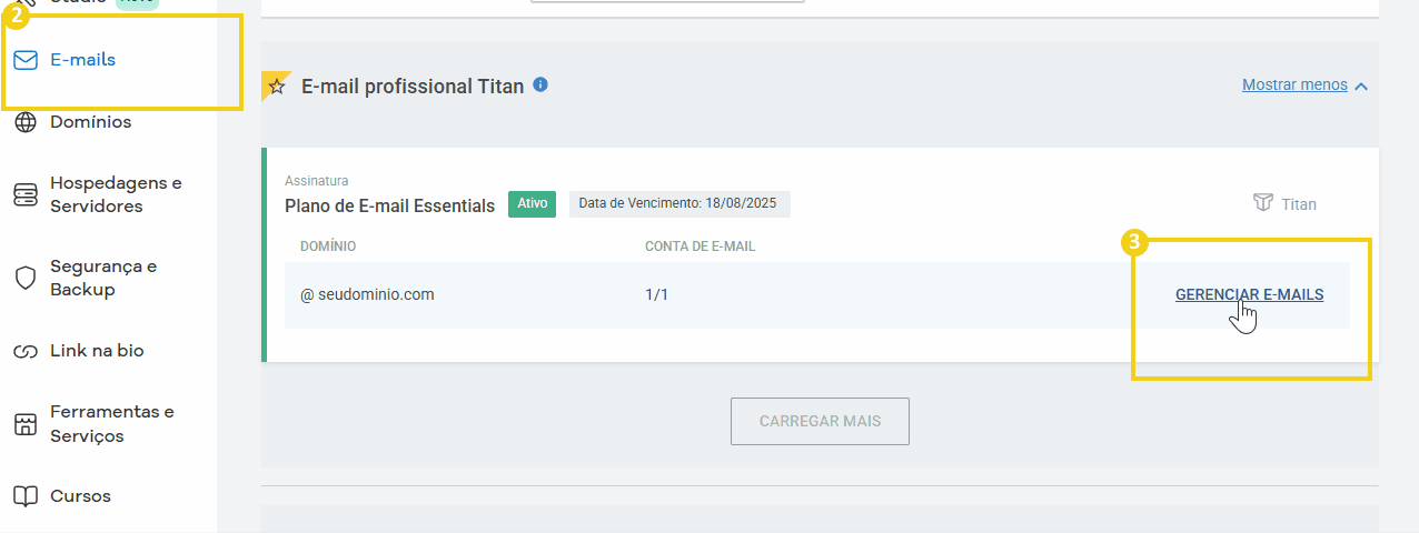 Imagem mostrando portal do cliente, sinalizando barra do lado esquerdo com a opção de "e-mails" e na tela de "e-mails" sinalizando o botão de "gerenciar e-mails"