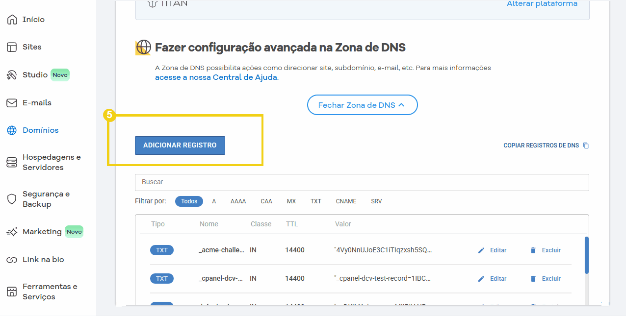 Imagem mostrando a configuração avançada na zona de DNS do painel de controle do HostGator, com destaque na opção de adicionar registro. Essential para gerenciar DNS de domínios.