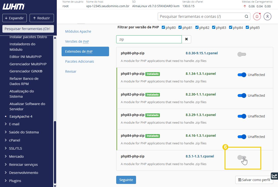 Tela de instalação e atualização de PHP no painel WHM, exibindo versões do PHP e status de instalação