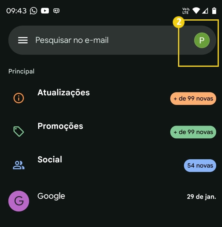 Tela de um celular mostrando a caixa de pesquisa de e-mail e do lado destacando a foto do perfil