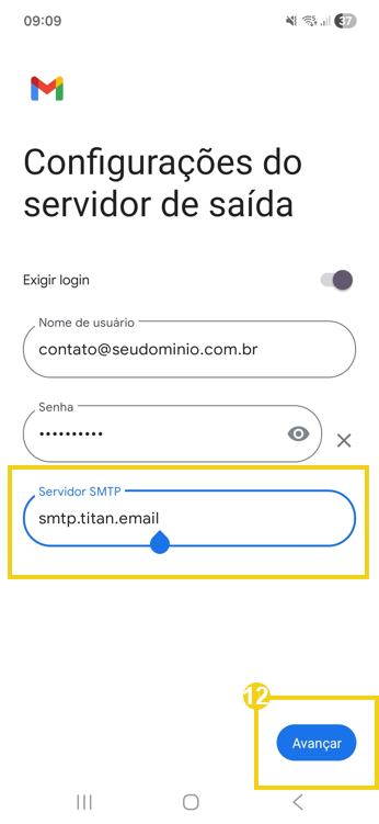 Imagem mostra a tela do celular, no aplicativo Gmail, com a marcação no campo para digitar o servidor smtp
