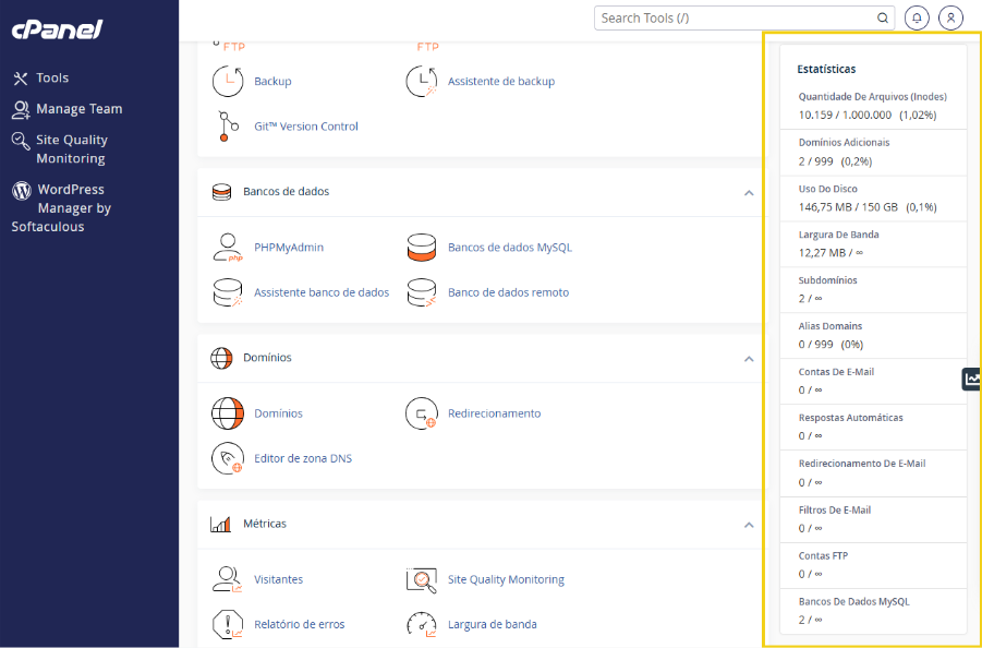Imagem mostra painel do cPanel, destacando opção do menu lateral direito "Estatísticas"