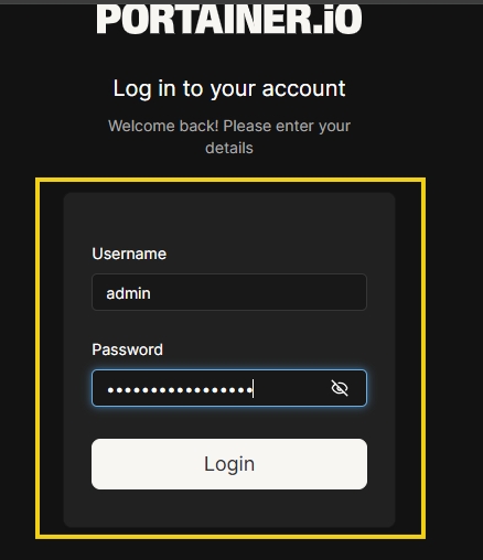 Tela de login do PORTainer.io para gerenciamento de containers Docker, com campos de usuário e senha para acessar a plataforma.