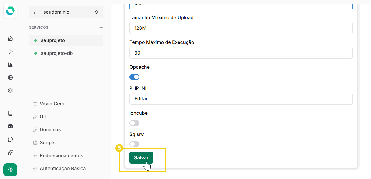 Imagem destaca botão de "Salvar' na tela de gerenciamento de PHP do EasyPanel