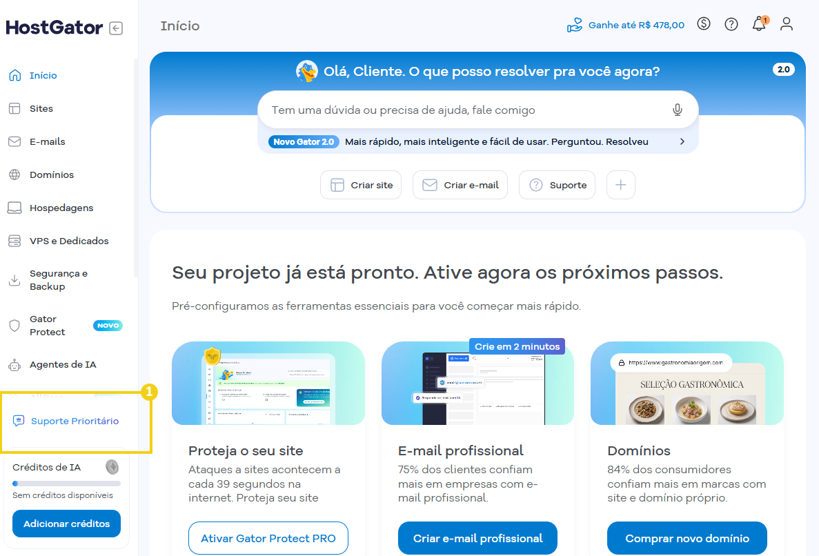 Tela do painel HostGator com assistente de atendimento e cards de serviços, incluindo Gator Protect, criação de site, criação de e-mail profissional e compra de domínio.