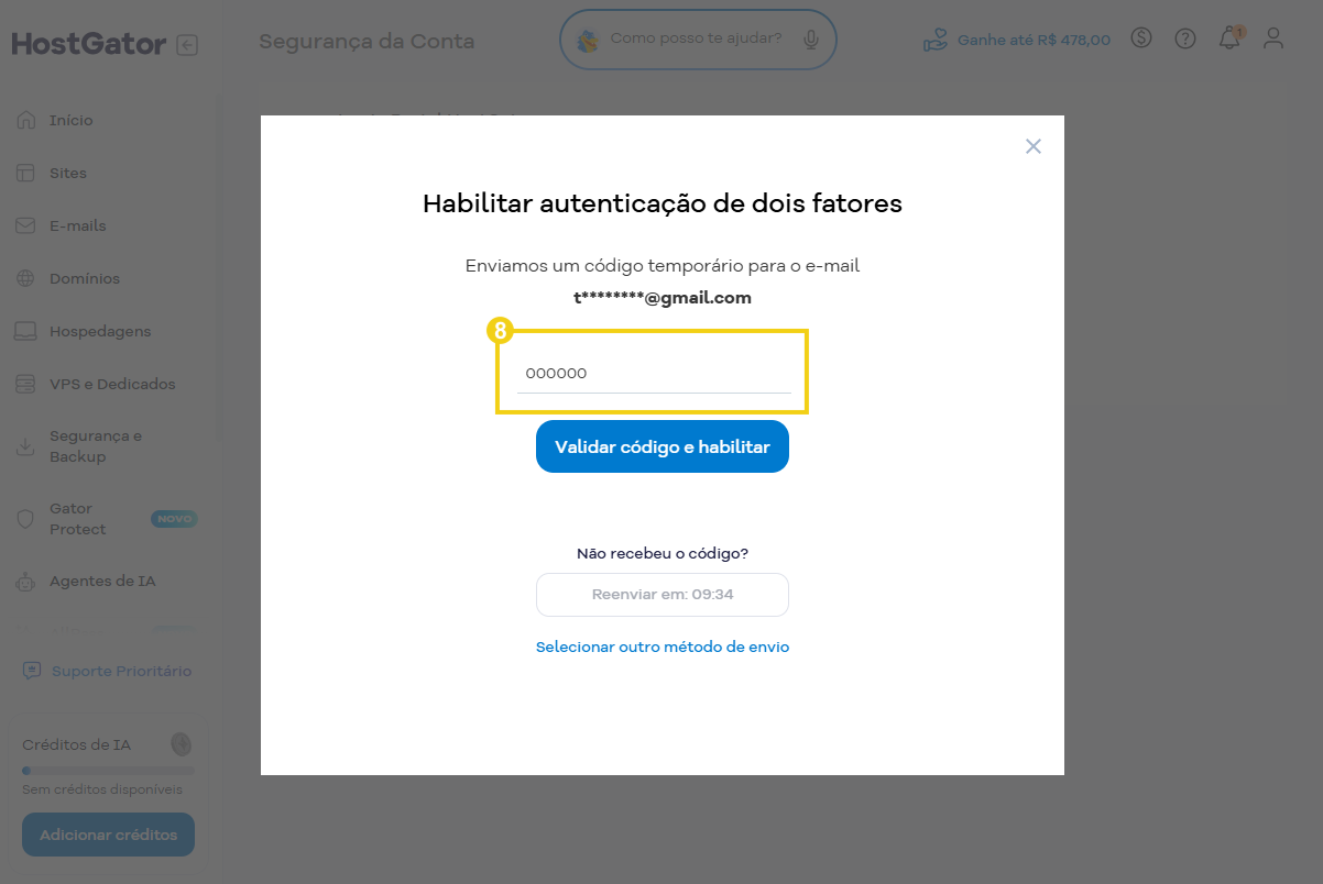 Tela de verificação de autenticação de dois fatores do HostGator, com campo para inserir código temporário enviado por e-mail e botão para validar.