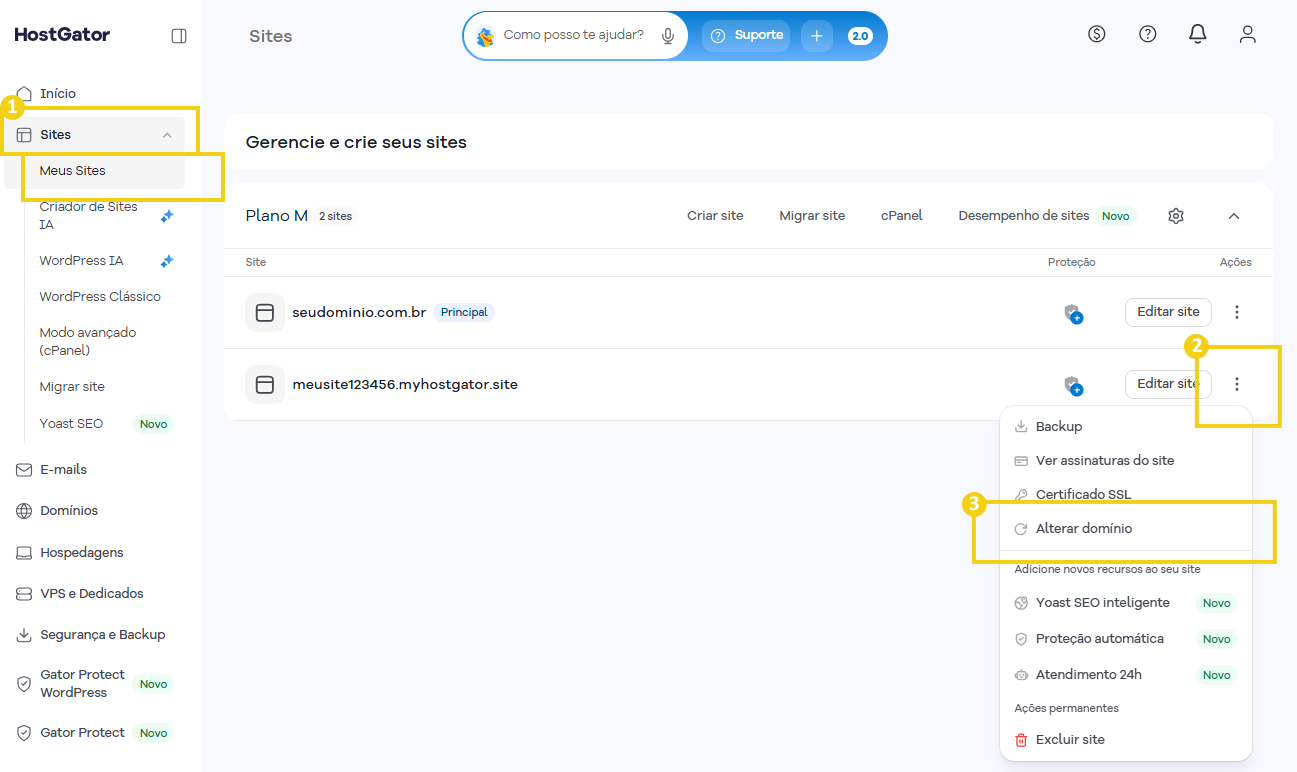 Imagem do painel da HostGator na seção Sites, com o menu Meus Sites e o menu de ações do site aberto, exibindo a opção Alterar domínio.